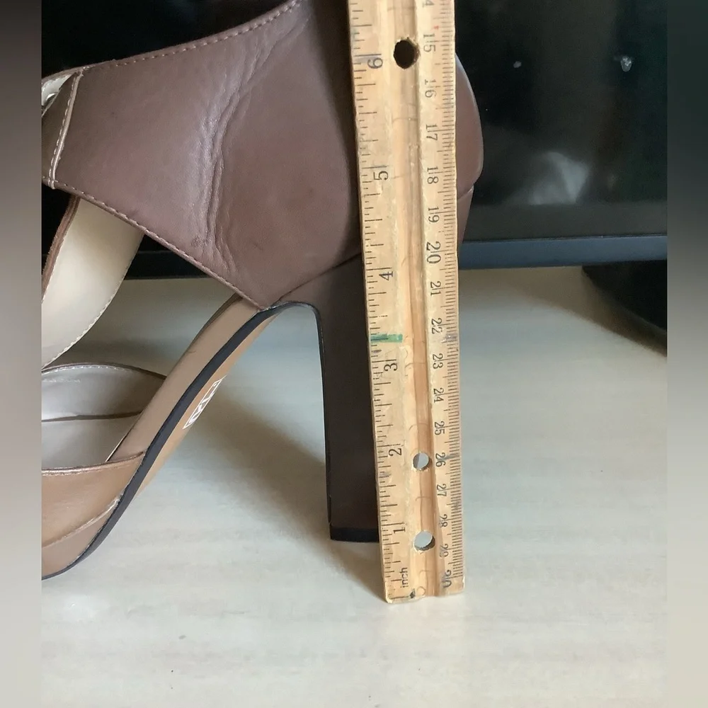 MRKT Strappy Peep Toe Heel with bow details at ankle size 10 brown - Picture 10 of 15